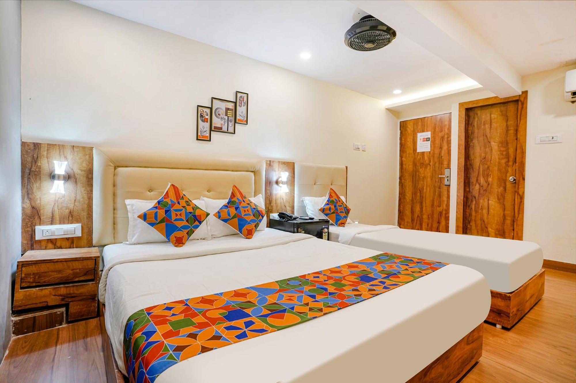 Fabhotel Grand Prime Nr Nesco Hotel Bombay Esterno foto