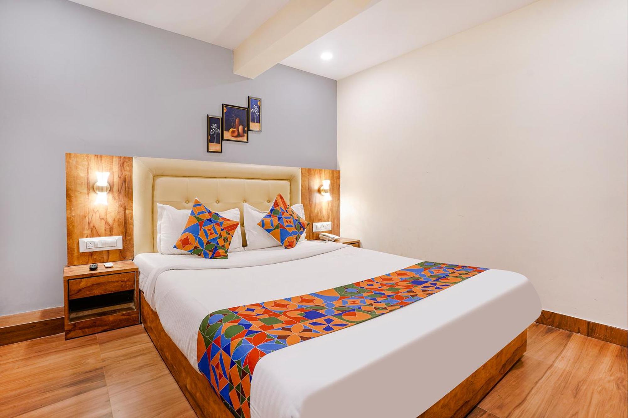 Fabhotel Grand Prime Nr Nesco Hotel Bombay Esterno foto