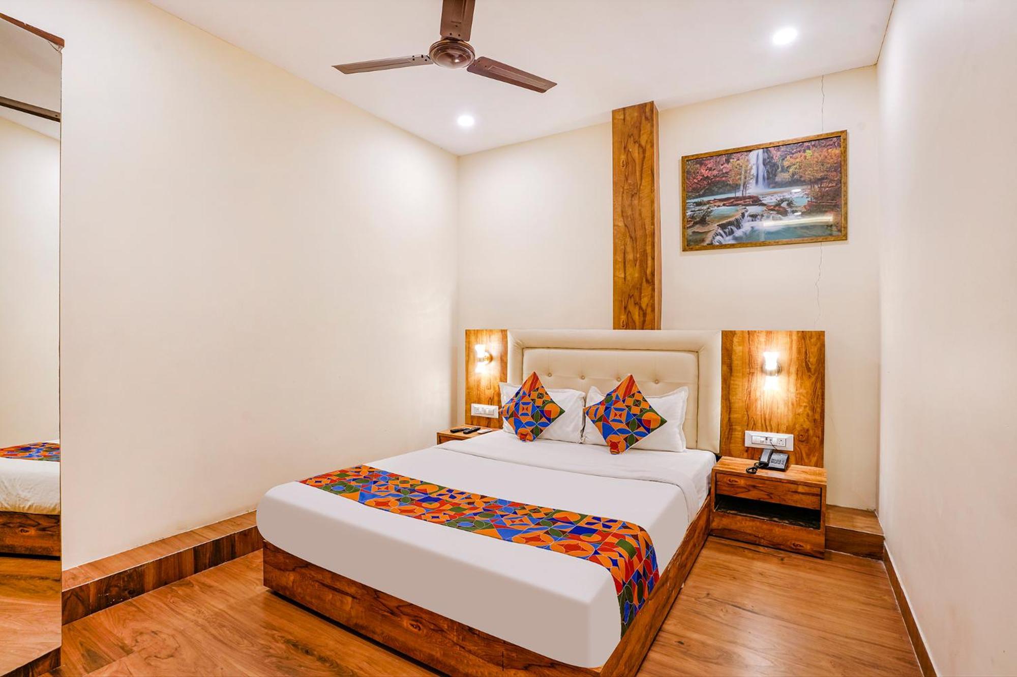 Fabhotel Grand Prime Nr Nesco Hotel Bombay Esterno foto