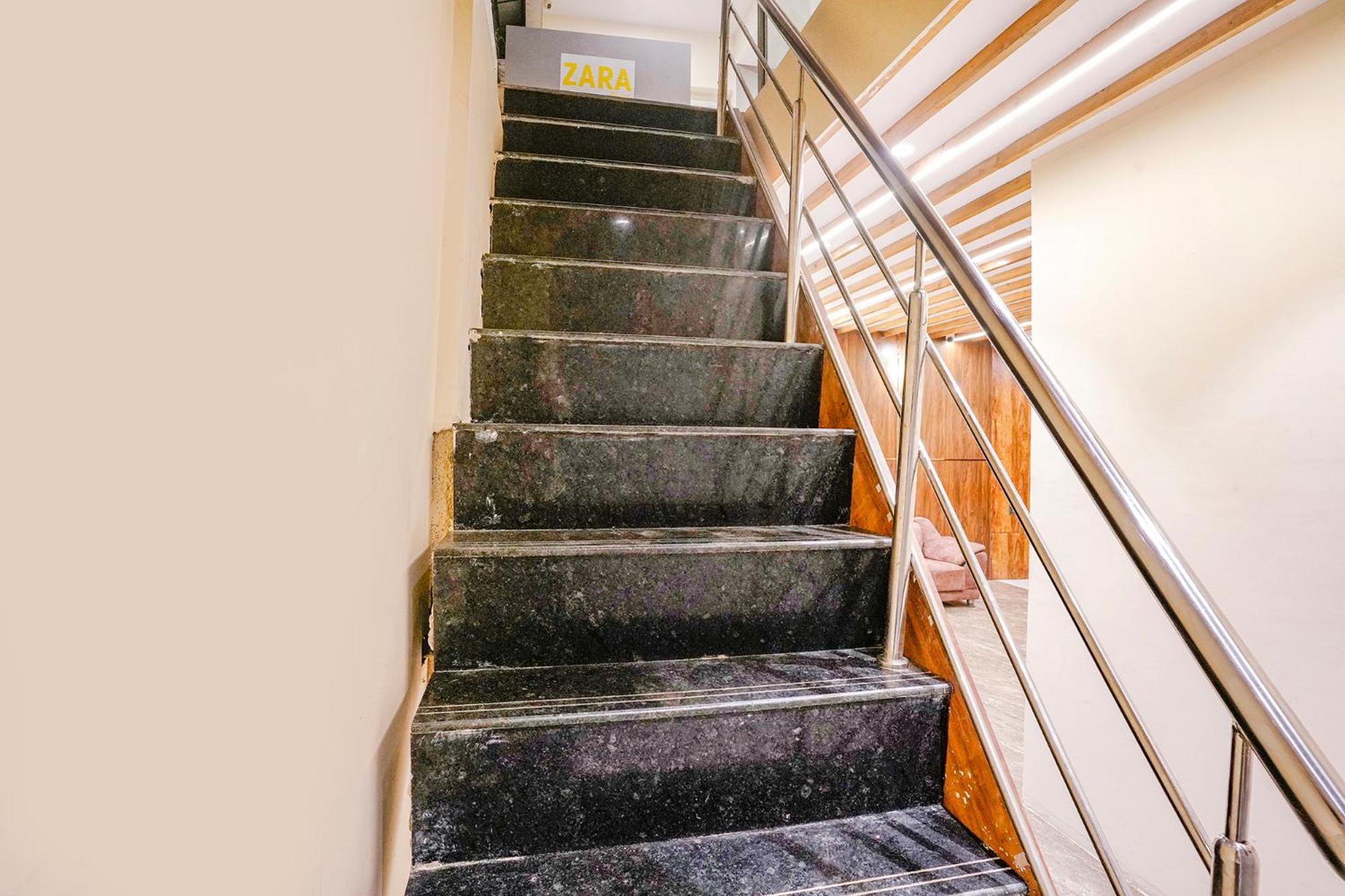 Fabhotel Grand Prime Nr Nesco Hotel Bombay Esterno foto
